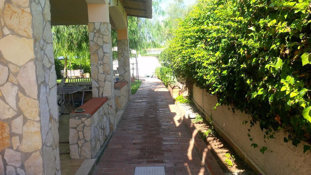 Sweet Home & Apartments Fontane Bianche Exterior foto